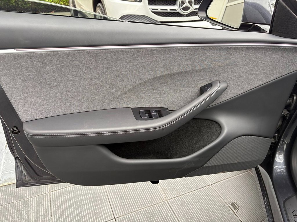 Used 2025 Tesla Model 3 Long Range image 27