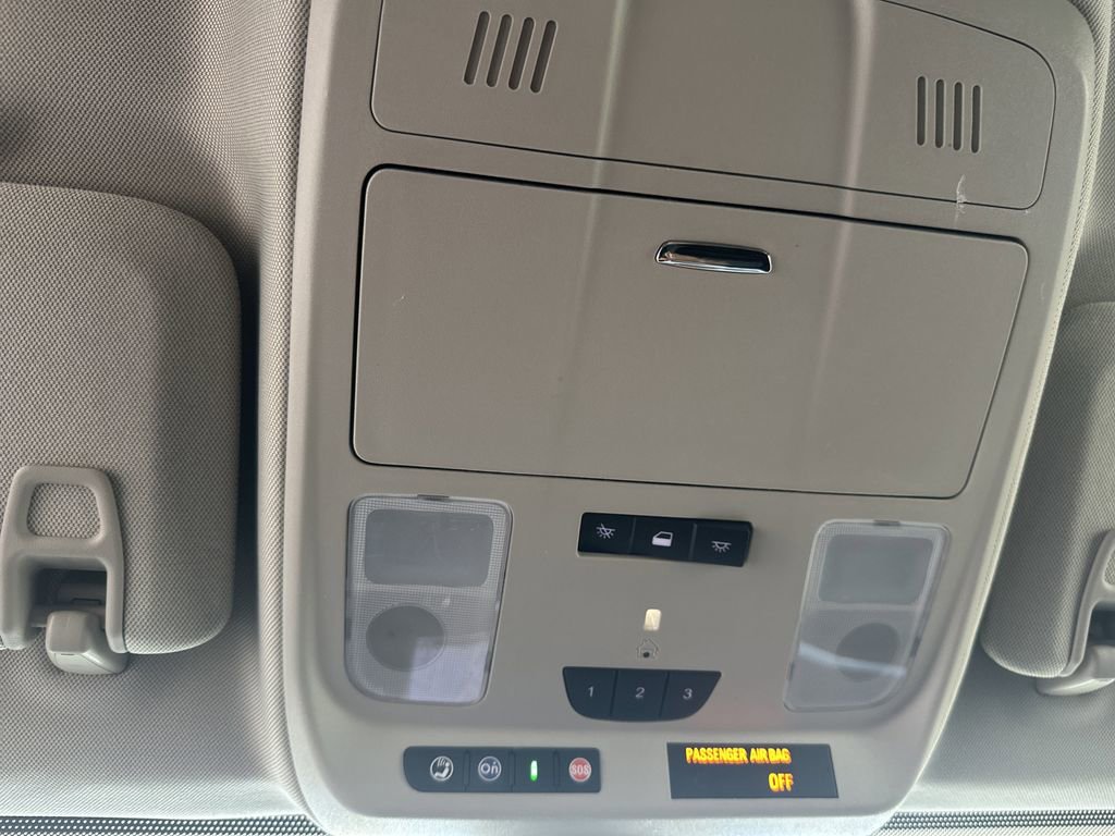 Used 2019 Buick Envision Essence image 26