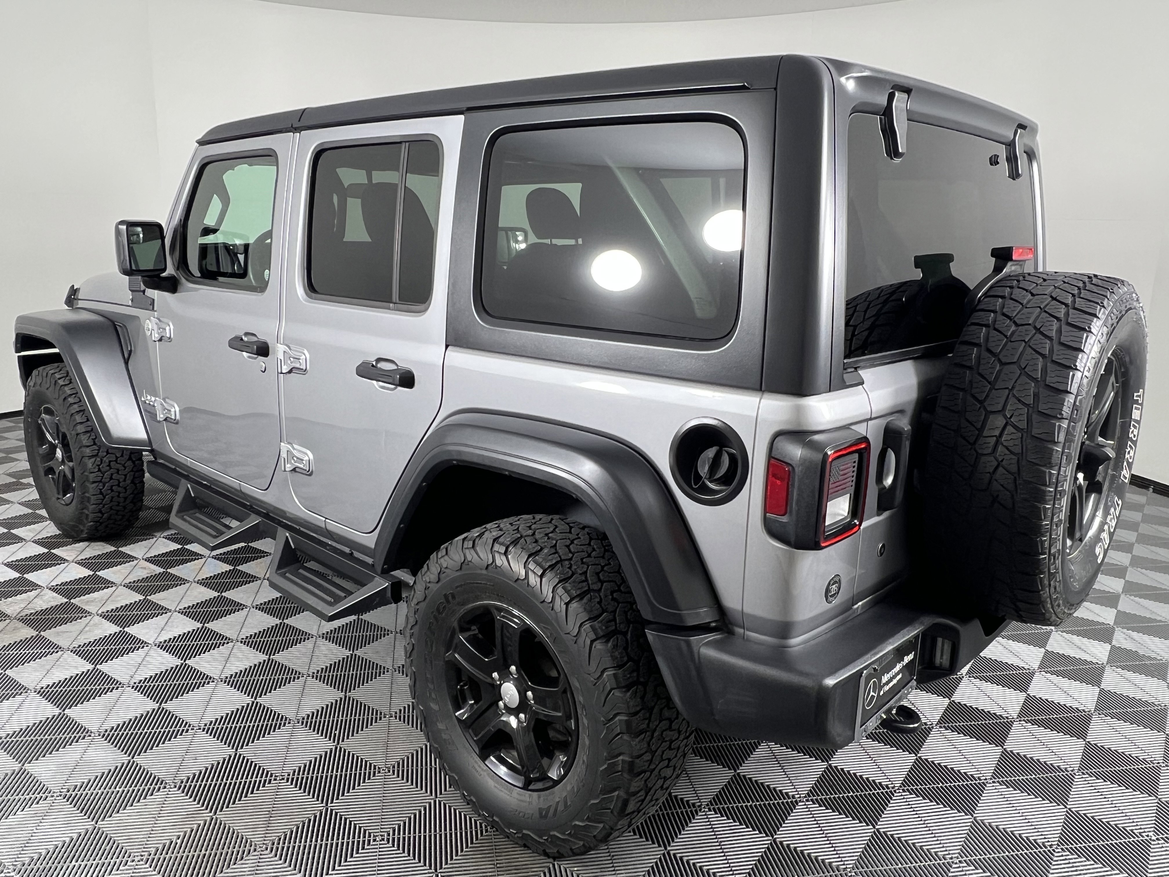 Used 2018 Jeep Wrangler Unlimited Sport S image 10