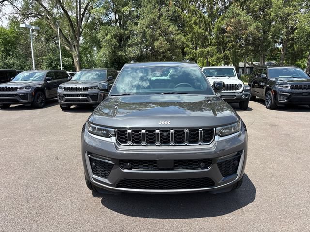 New 2026 Jeep Grand Cherokee Limited w/ Luxury Tech Group II AWD/4WD image 5