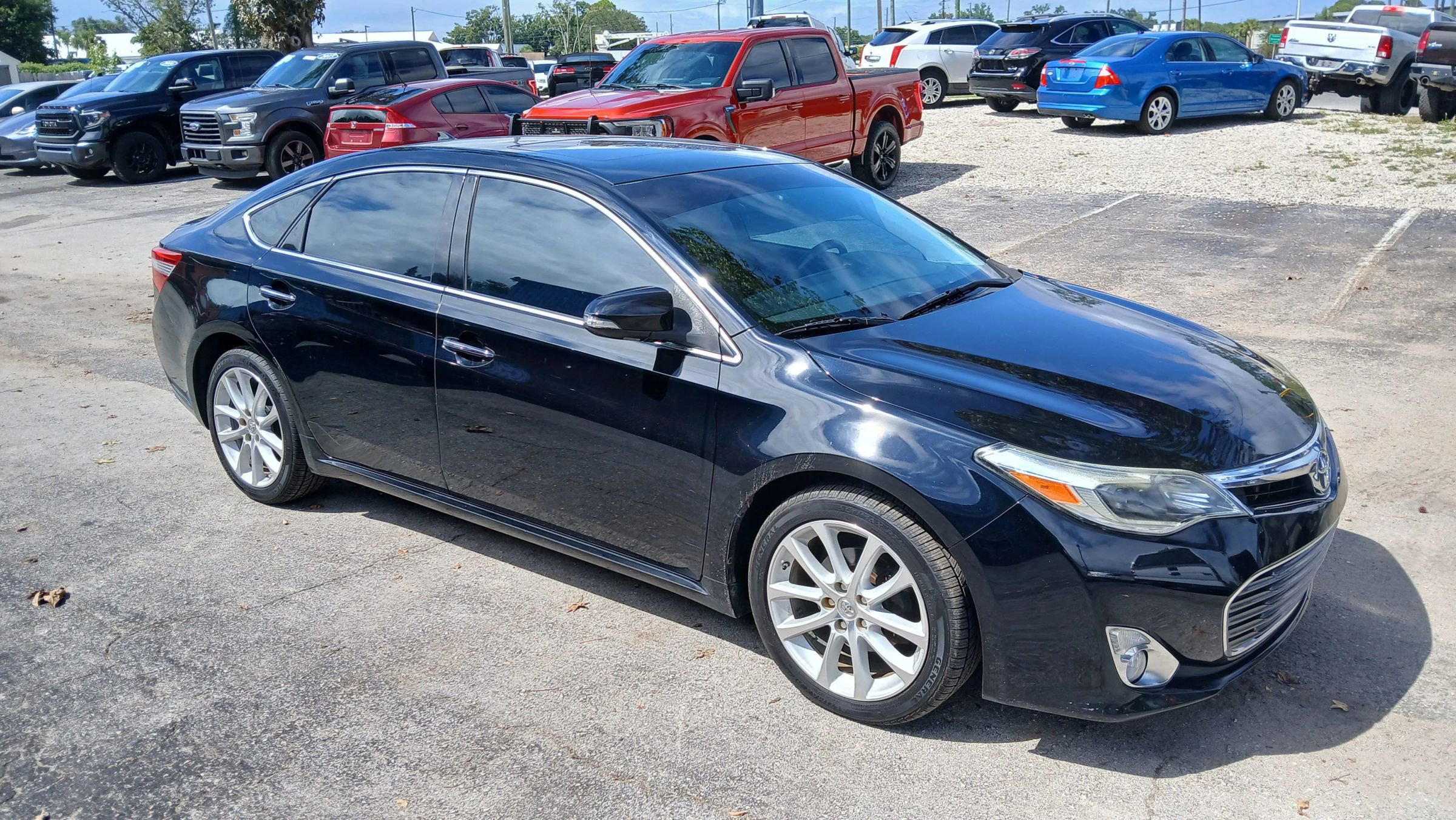 Used 2014 Toyota Avalon Limited image 7