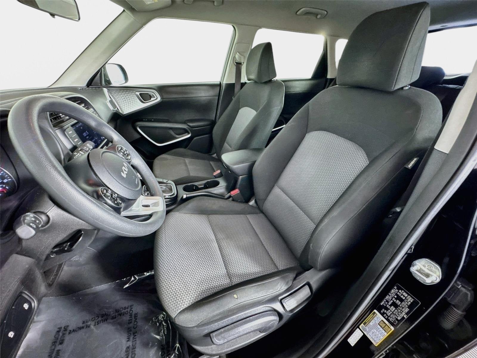 Certified 2022 Kia Soul LX FWD image 11