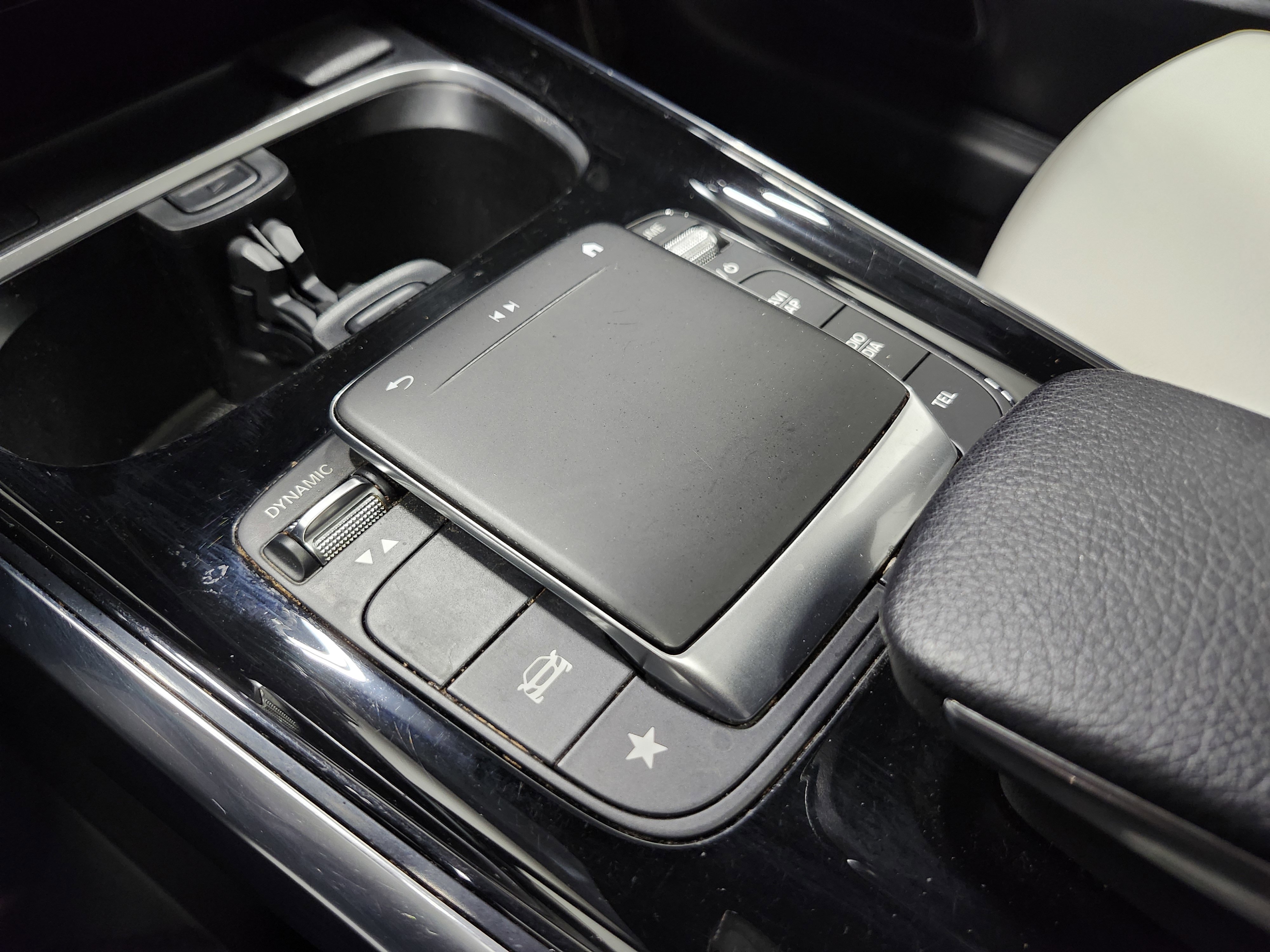 Used 2021 Mercedes-Benz GLB 250 4MATIC image 35