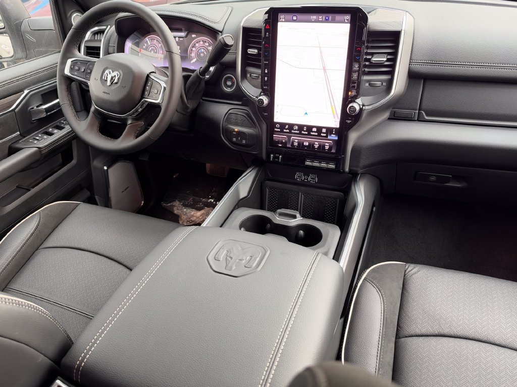 New 2027 RAM 2500 Laramie AWD/4WD image 13