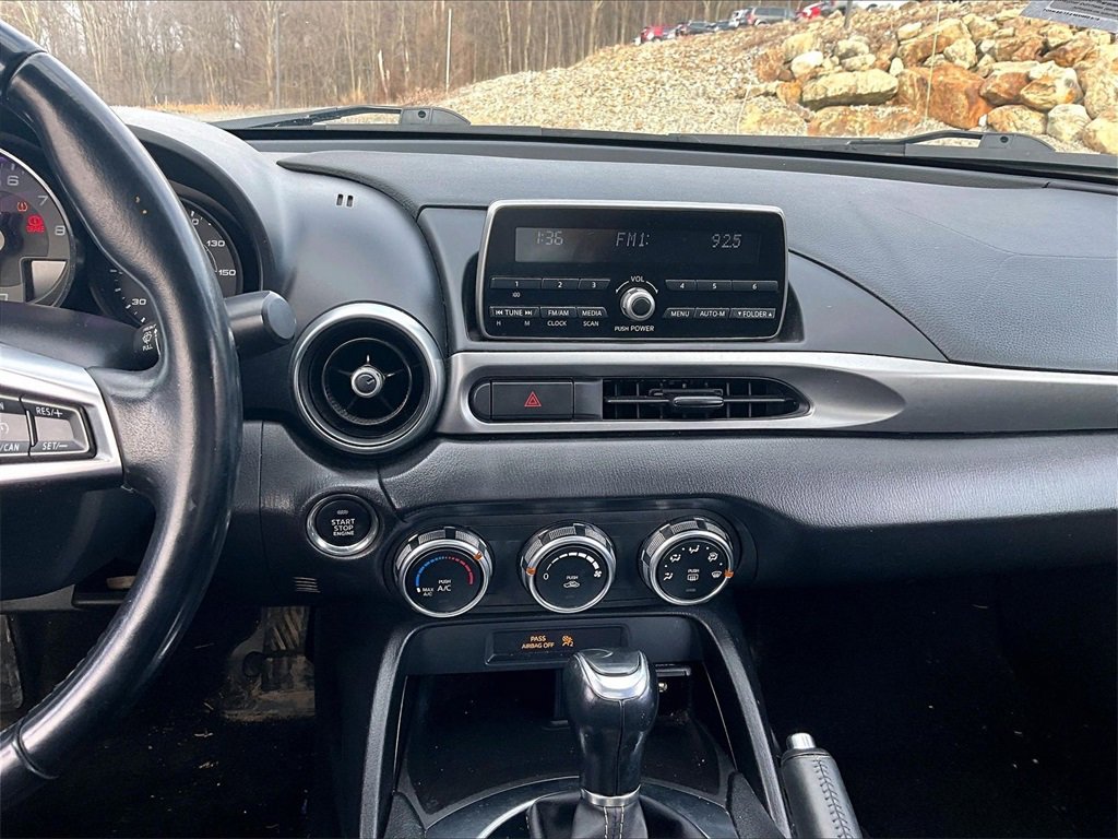 Used 2018 FIAT 124 Spider Classica image 25