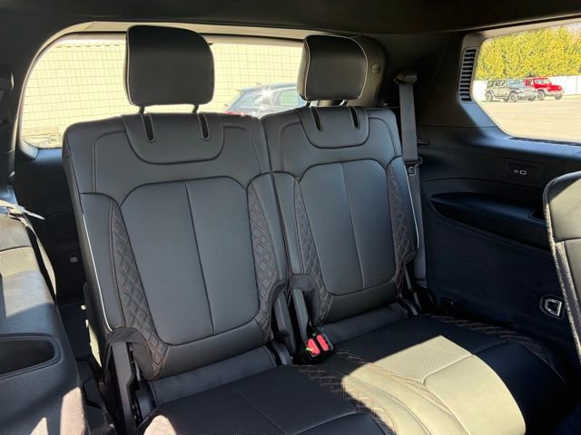 New 2026 Jeep Grand Cherokee L Summit w/ Advanced Protech Group IV AWD/4WD image 35