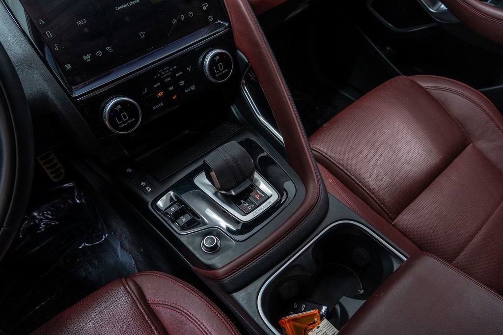 Used 2022 Jaguar E-PACE 300 Sport AWD/4WD image 19