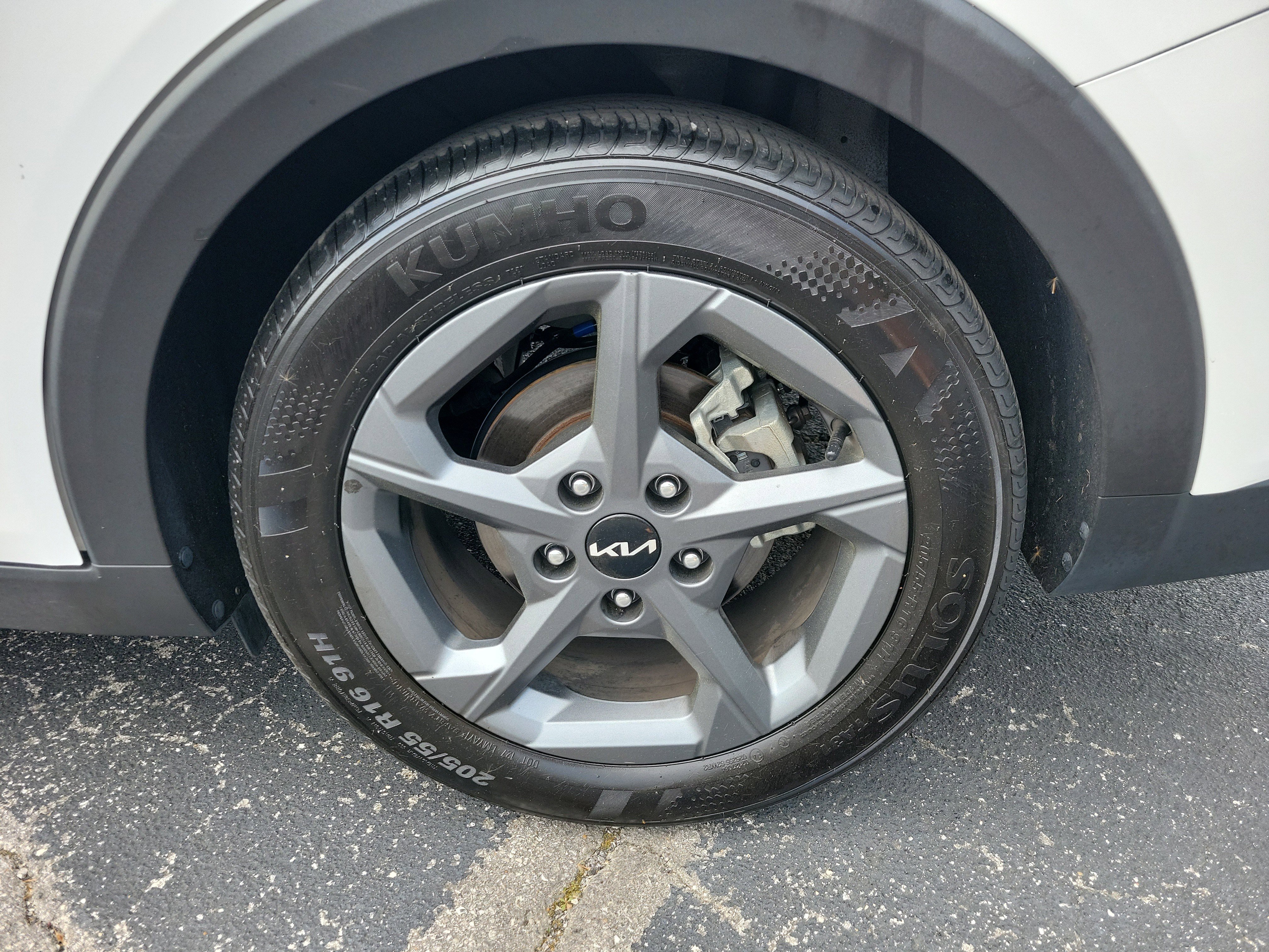 Used 2025 Kia K4 LXS image 26