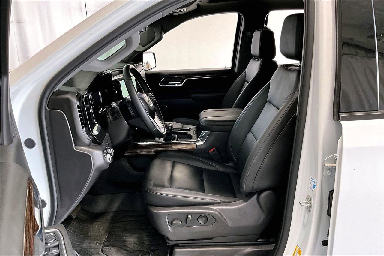 Used 2024 GMC Sierra 1500 Elevation w/ Elevation Premium Package image 15