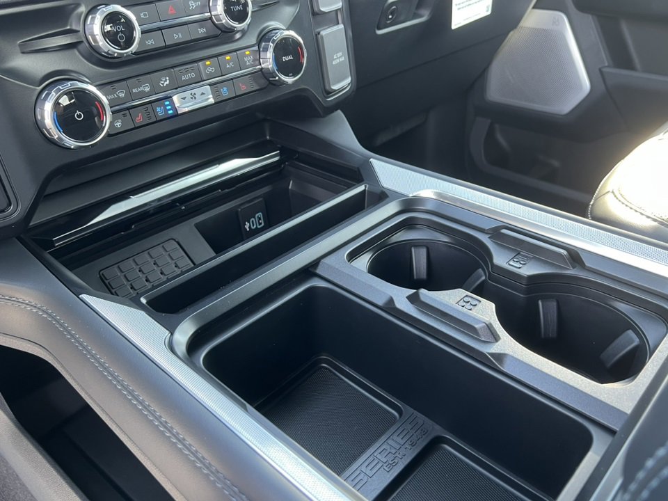 New 2026 Ford F350 4x4 Crew Cab Super Duty image 33