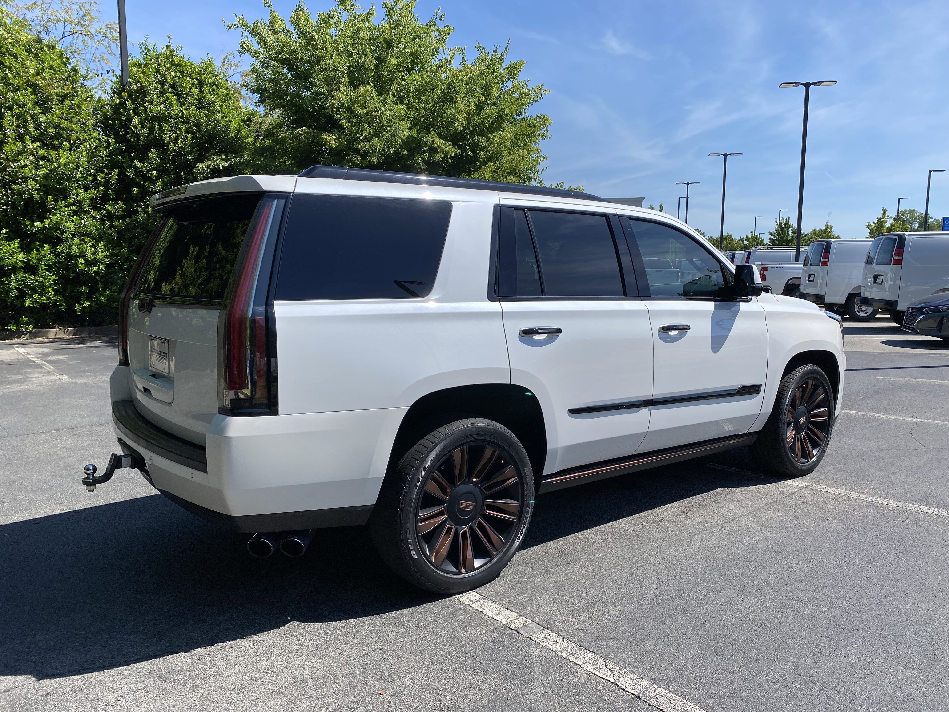 Used 2016 Cadillac Escalade Platinum AWD/4WD image 9