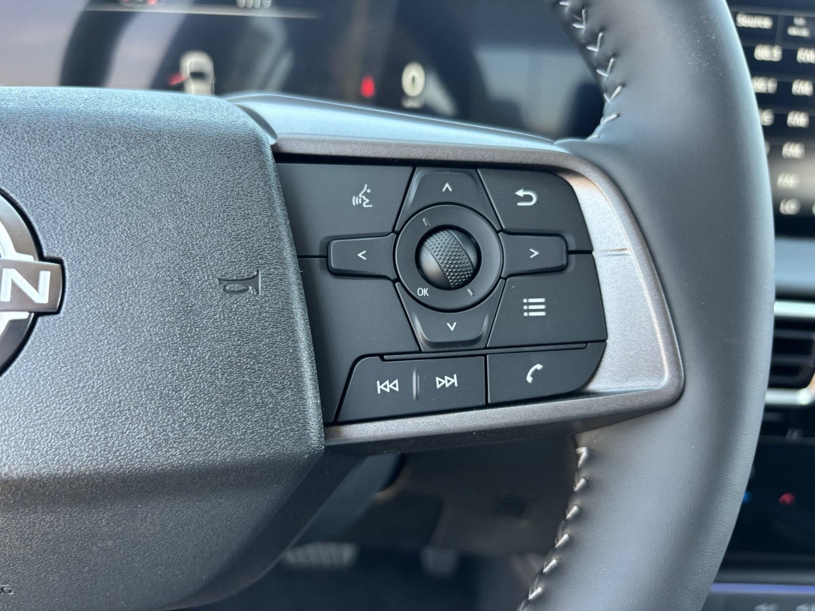 New 2026 Nissan Sentra SV w/ SV Convenience Package FWD image 20