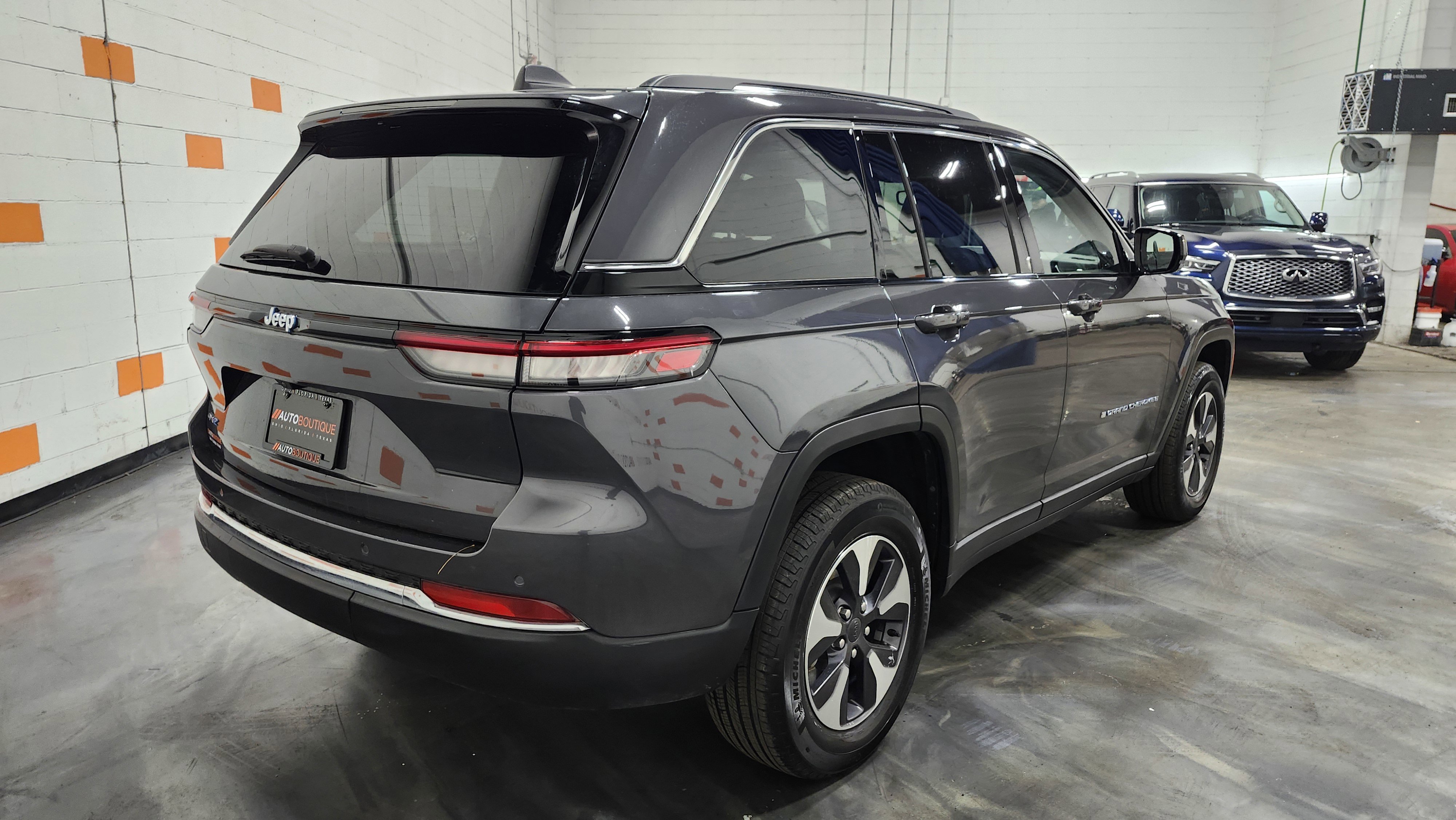 Used 2023 Jeep Grand Cherokee 4WD 4xe image 19