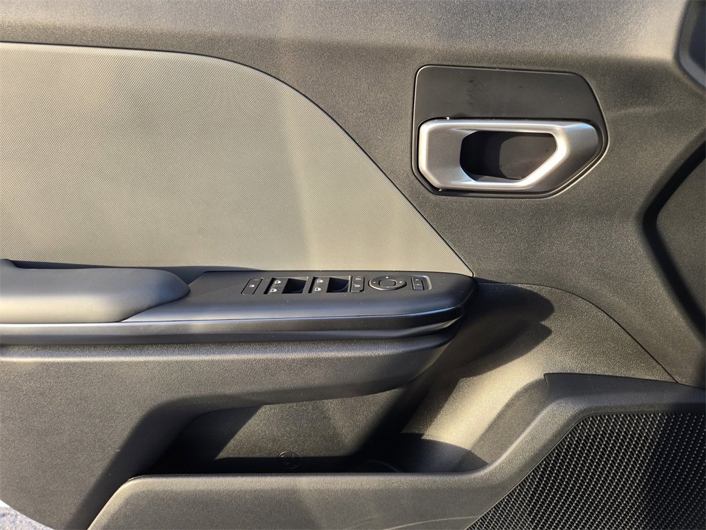 New 2025 Kia K4 LXS image 16