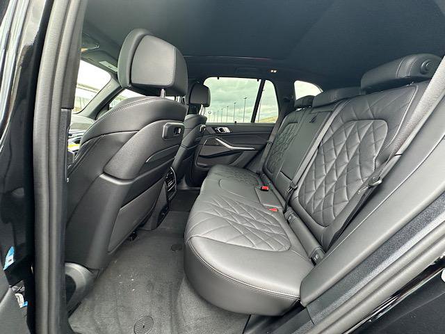 New 2026 BMW X5 M60i image 5