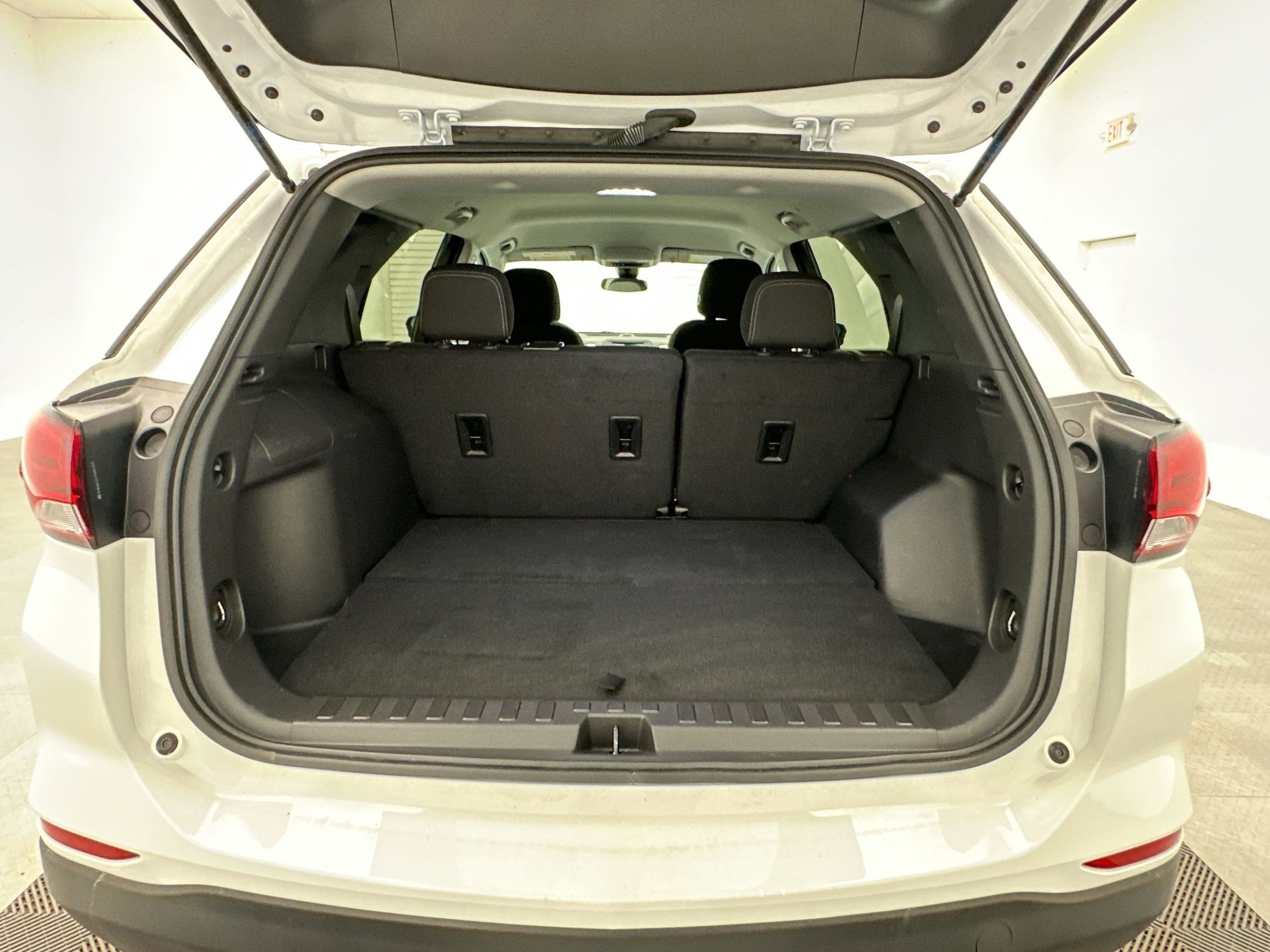 Certified 2023 Chevrolet Equinox LS w/ LS Convenience Package AWD/4WD image 29