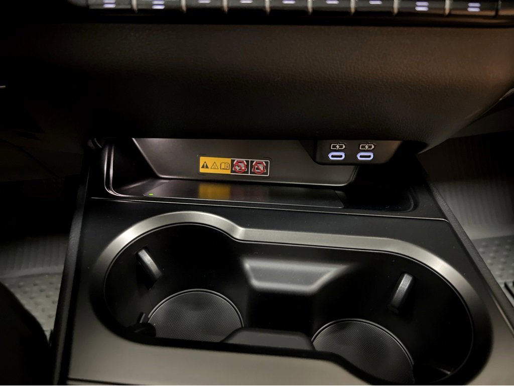 New 2025 Lexus UX 300h AWD image 17