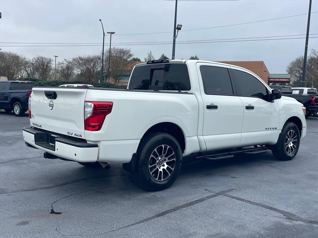 Used 2024 Nissan Titan SV image 7