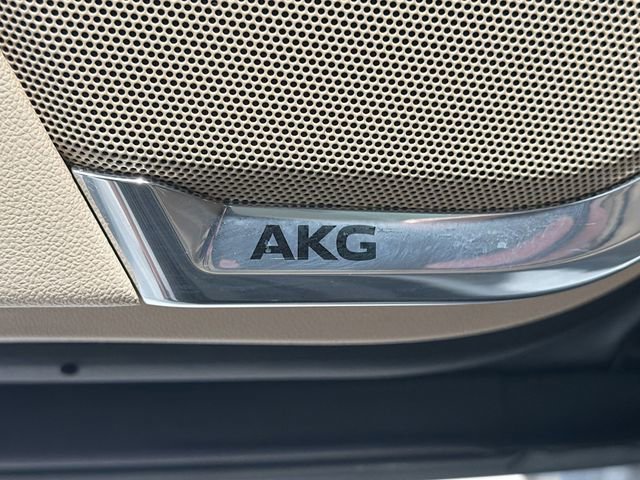 Certified 2024 Cadillac Escalade ESV Premium Luxury w/ Performance Package image 18