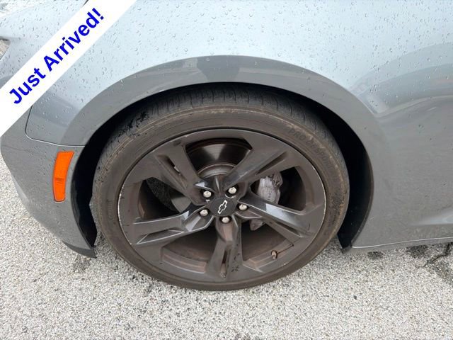 Used 2020 Chevrolet Camaro LT RWD image 10