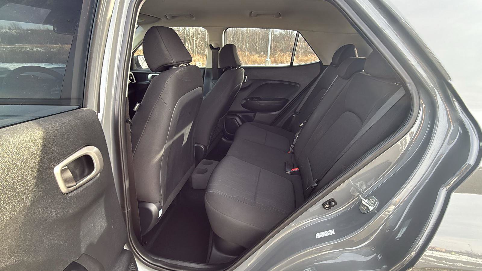 Used 2021 Hyundai Venue SE image 22