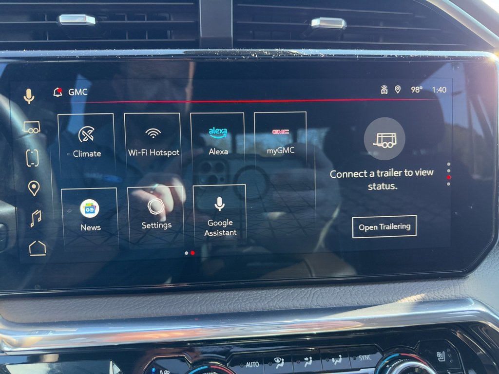 Used 2024 GMC Sierra 2500 Denali w/ Denali Reserve Package image 14