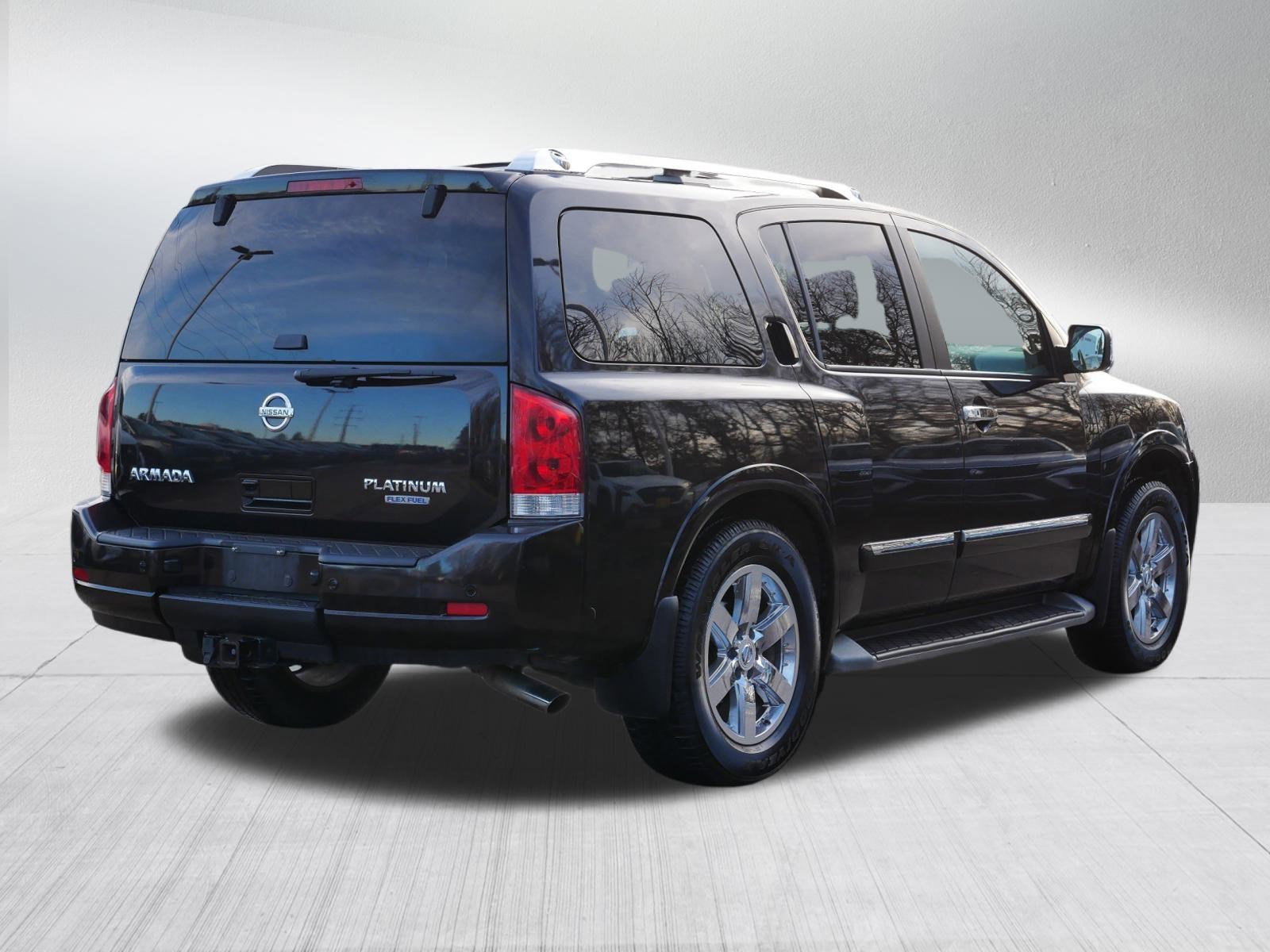 Used 2014 Nissan Armada Platinum w/ 2nd Row Captain Seat Package image 7