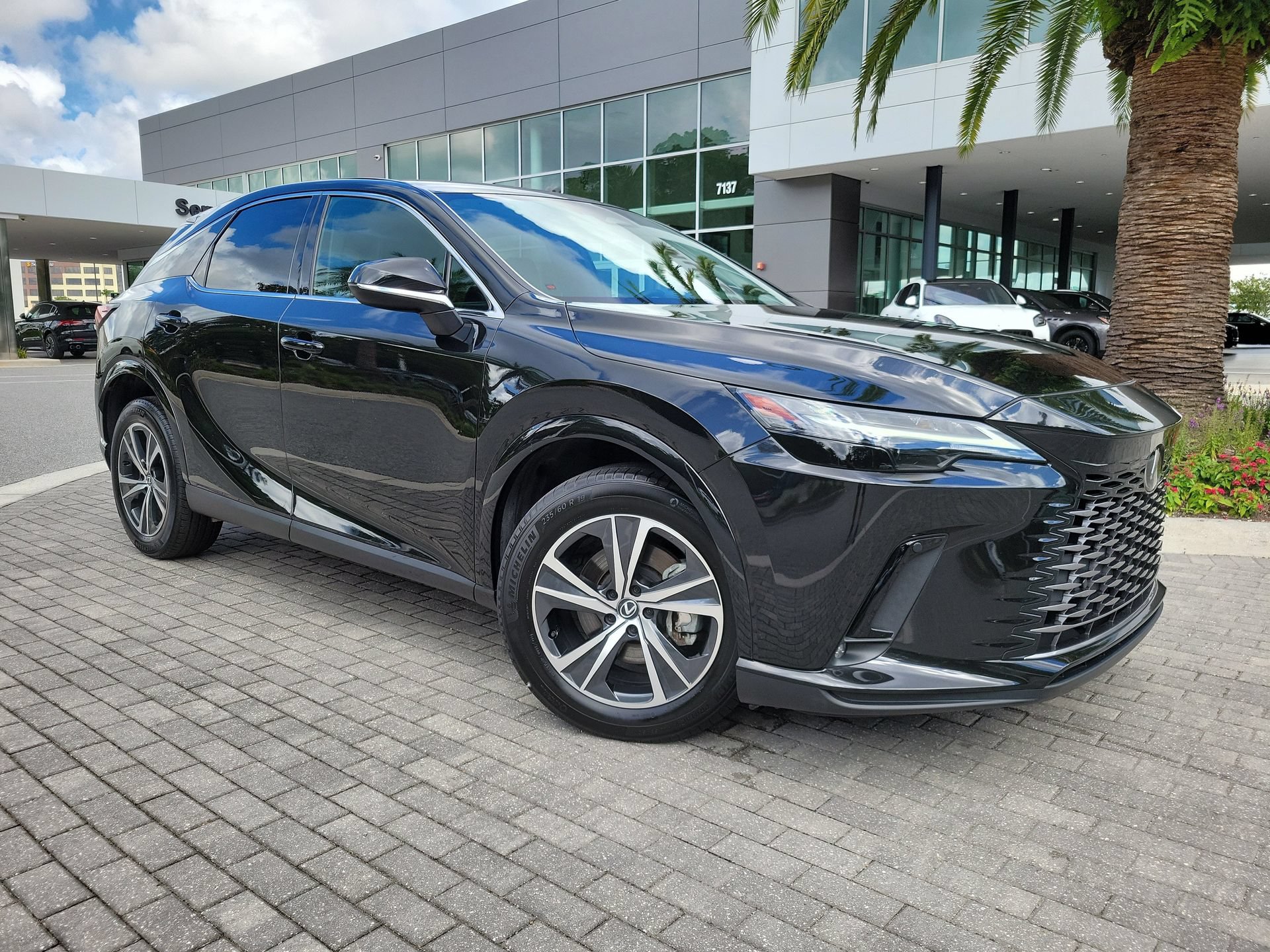 Used 2024 Lexus RX 350 FWD w/ Technology Package image 1