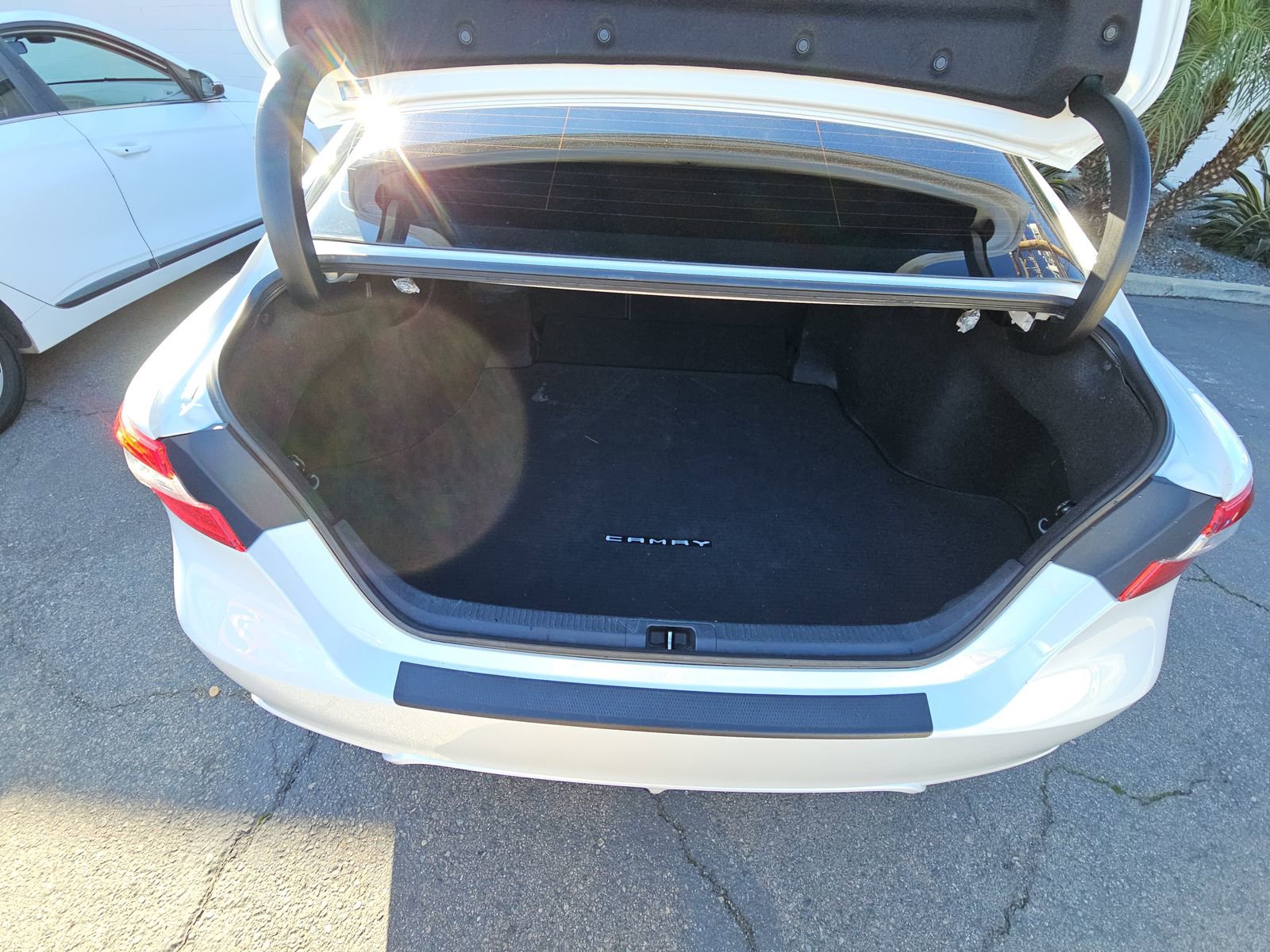 Used 2021 Toyota Camry XSE image 16