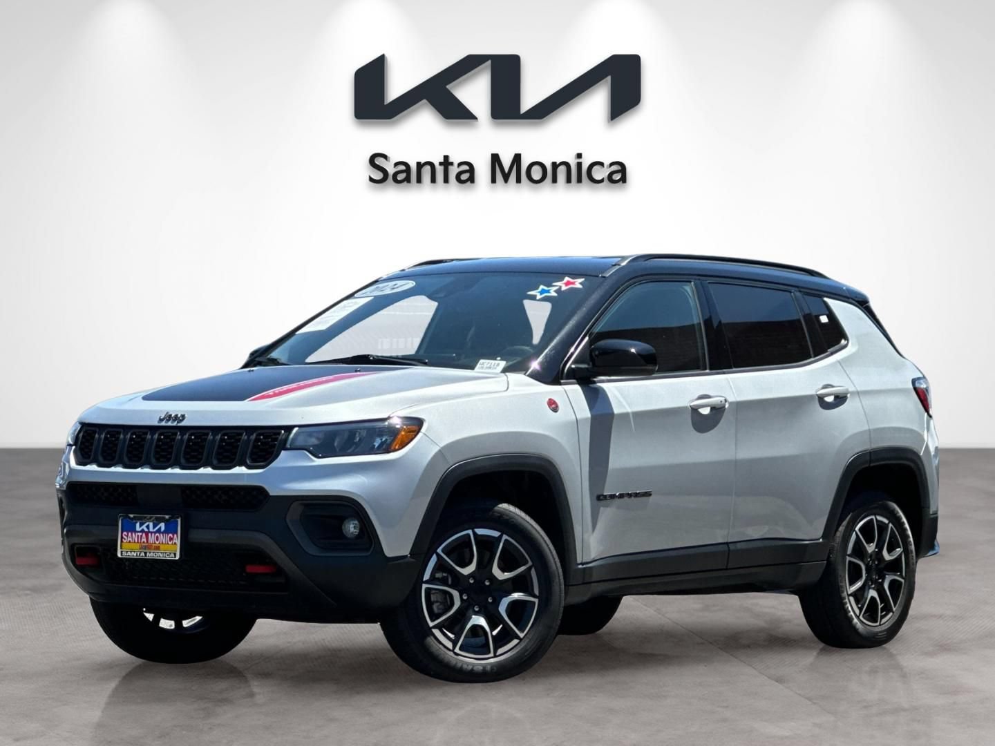 Used 2024 Jeep Compass Trailhawk AWD/4WD image 2