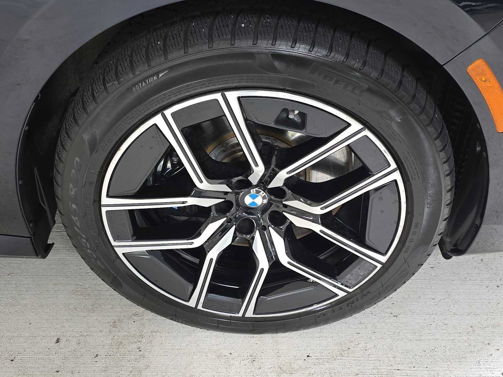 Used 2023 BMW 760i xDrive AWD/4WD image 9