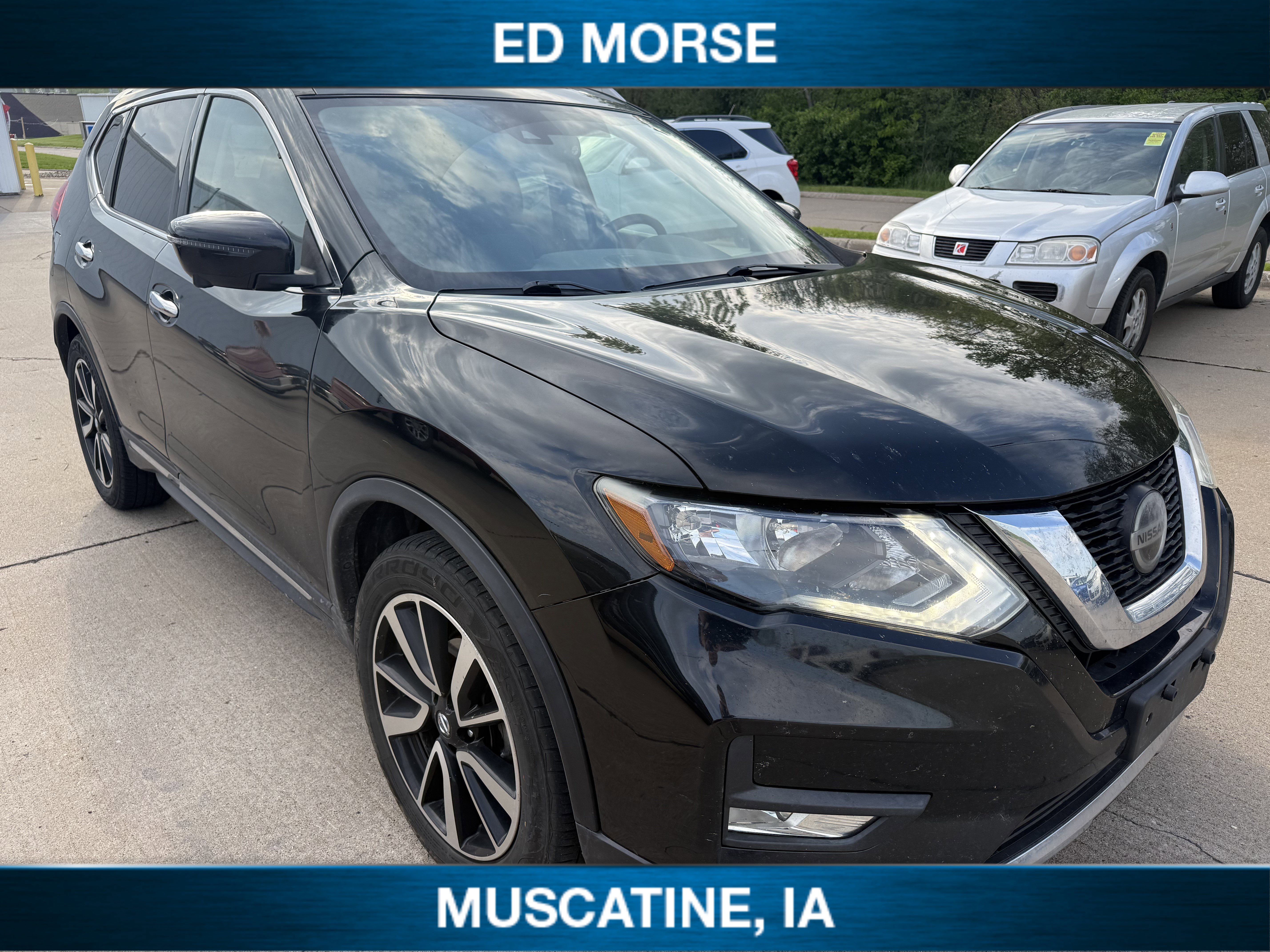 Used 2019 Nissan Rogue SL FWD image 2