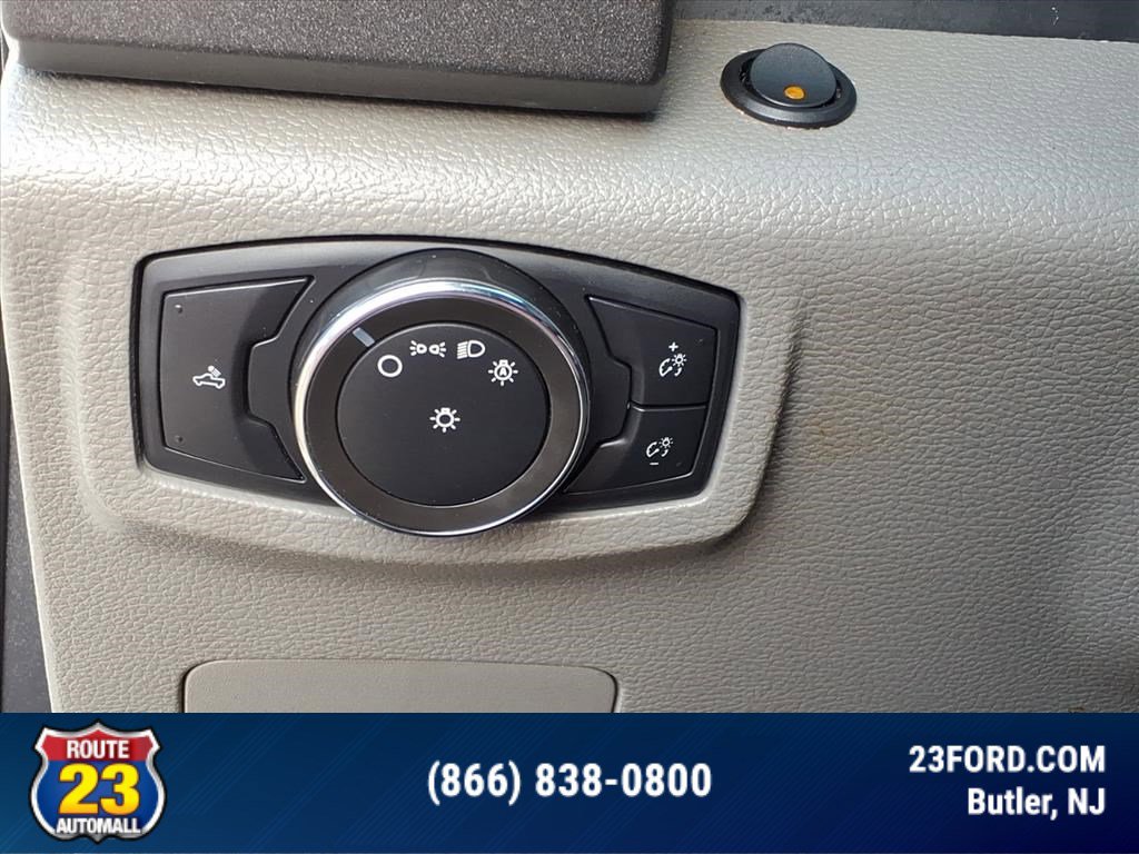 Certified 2022 Ford F250 XL w/ Snow Plow/Camper Package image 18