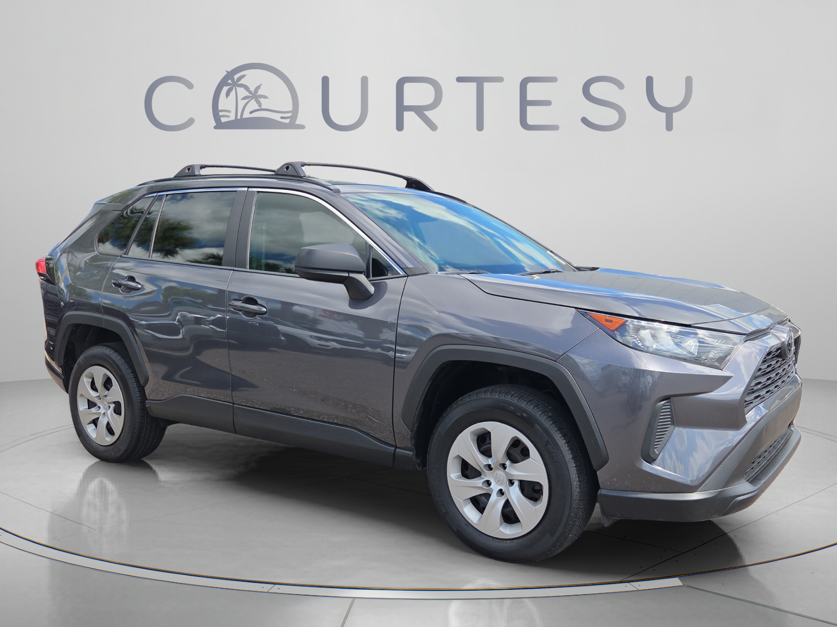 Used 2019 Toyota RAV4 LE FWD image 7