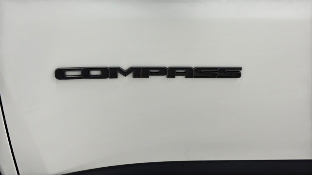 Used 2025 Jeep Compass Latitude w/ Altitude Special Edition AWD/4WD image 32