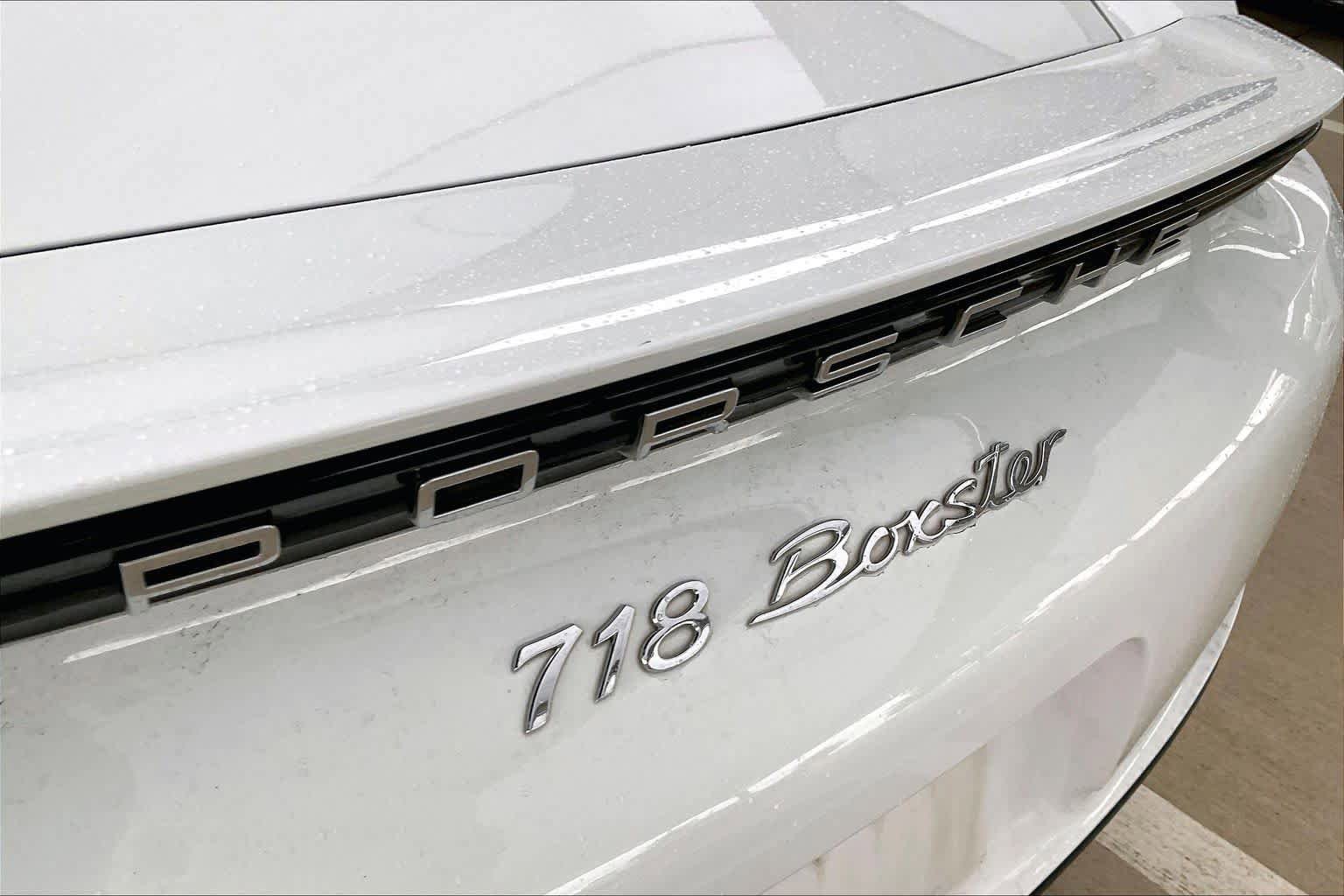 Used 2019 Porsche 718 Boxster RWD image 30