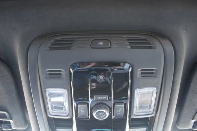 Used 2026 Cadillac Escalade ESV Platinum Sport w/ LPO, ONYX Package AWD/4WD image 41