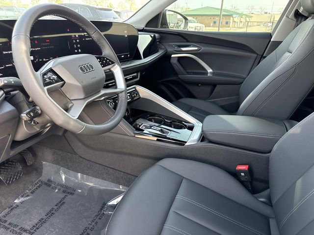 Used 2025 Audi Q5 Premium w/ Convenience Package image 22