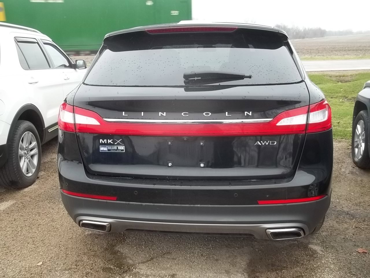 Used 2016 Lincoln MKX Reserve w/ Equipment Group 102A AWD/4WD image 4