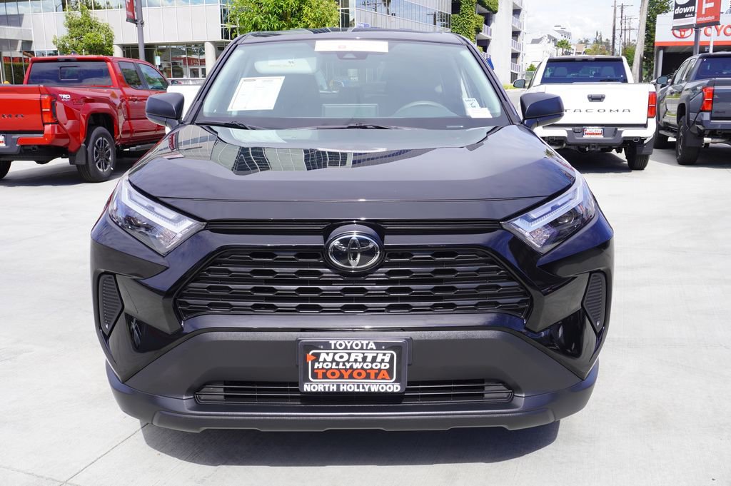 Used 2025 Toyota RAV4 LE image 3