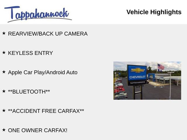 Used 2022 Chrysler Voyager LX FWD image 2