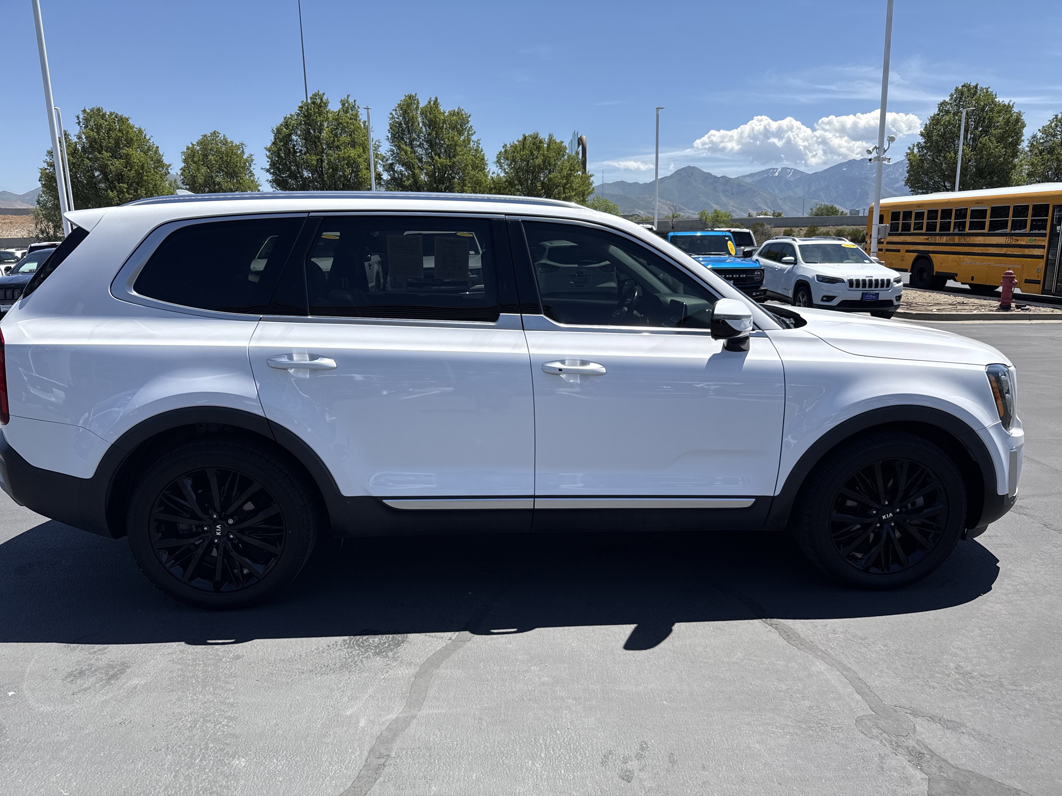 Used 2021 Kia Telluride SX w/ SX Prestige Package AWD/4WD image 6