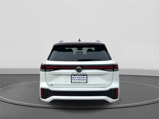 New 2026 Volkswagen Tiguan SE R-Line image 4