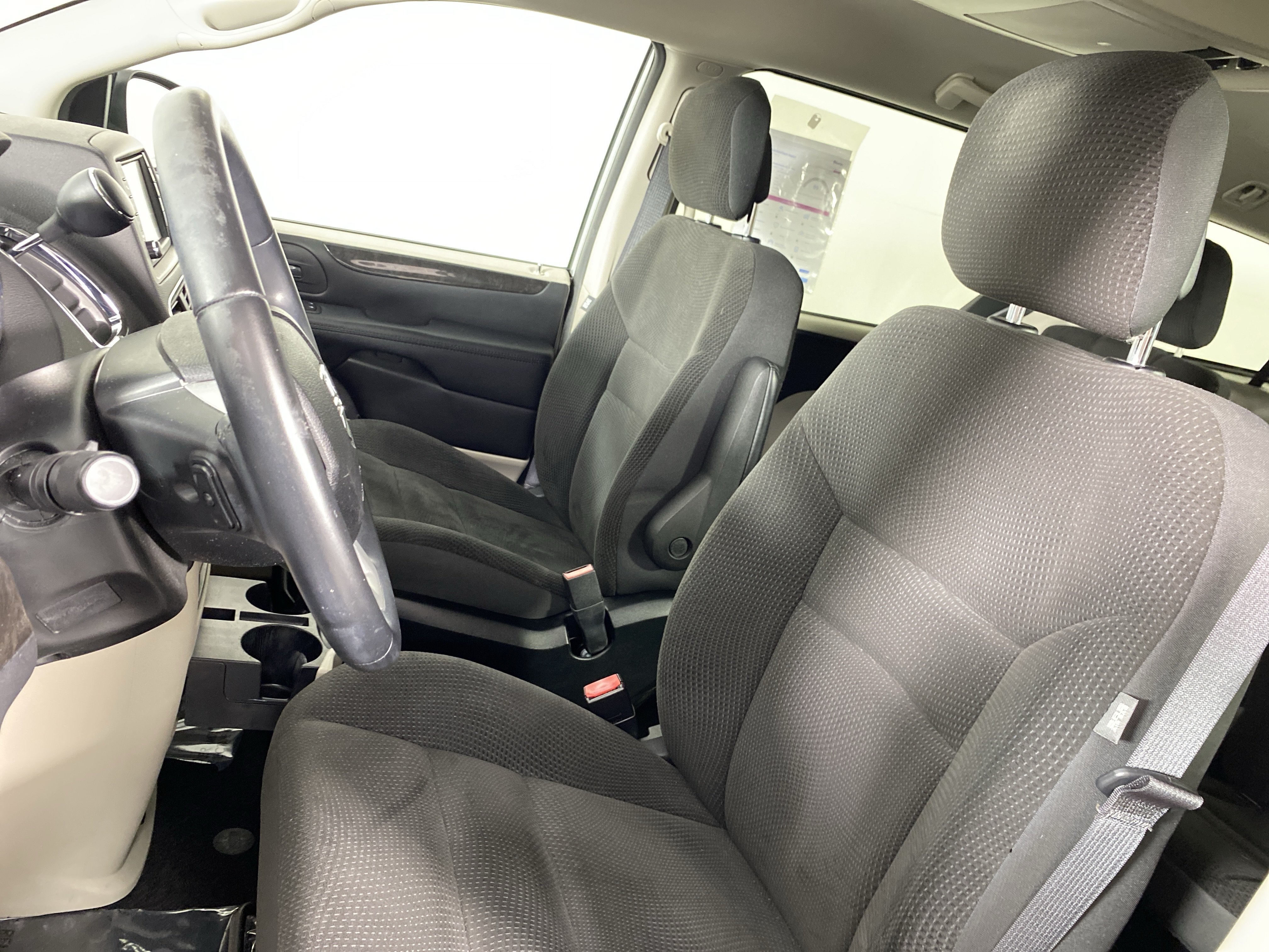 Used 2017 Dodge Grand Caravan SE w/ Power Window Group FWD image 15
