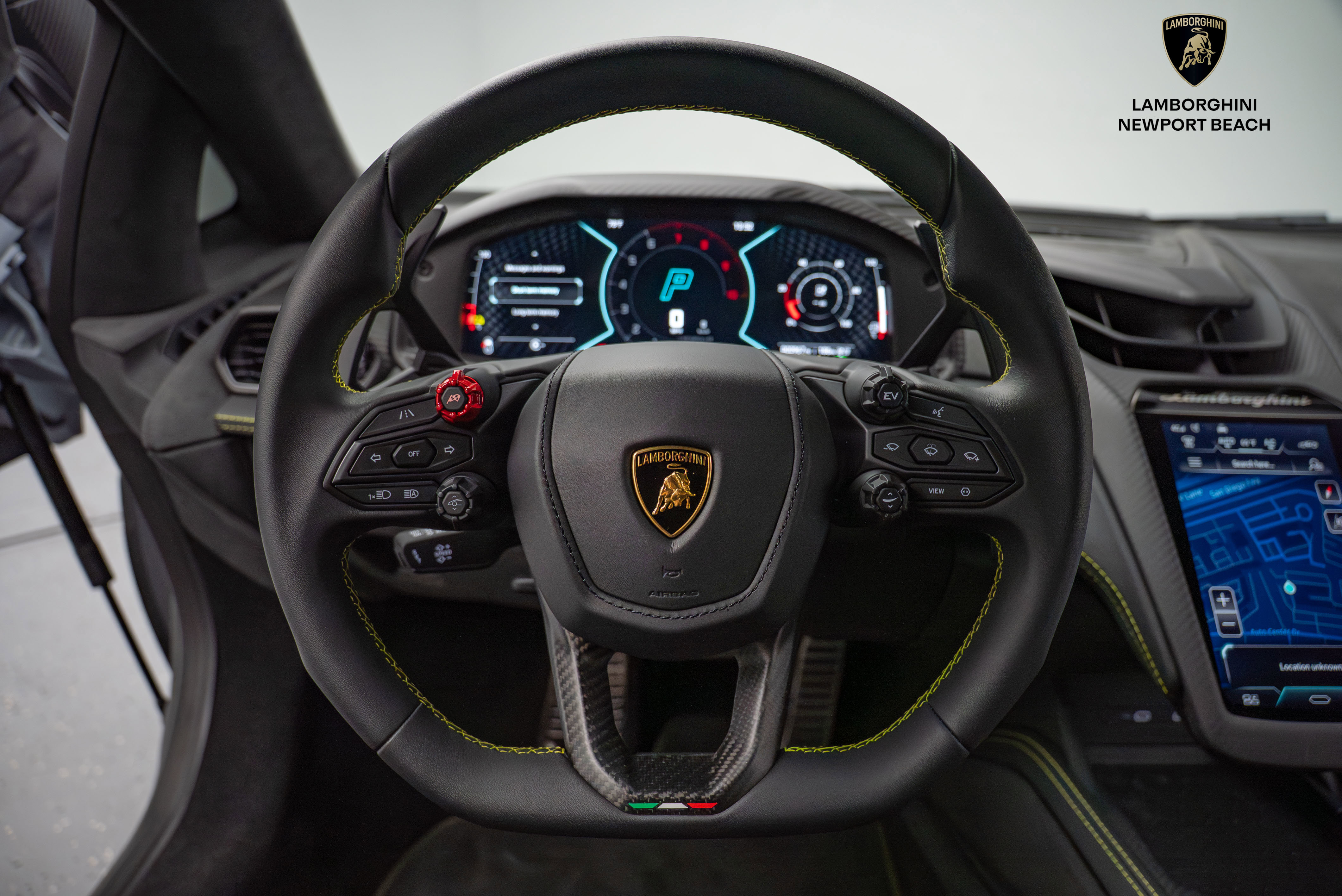 Used 2024 Lamborghini Revuelto image 32