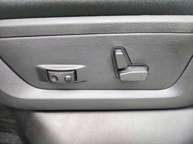 New 2025 RAM 2500 Limited AWD/4WD image 32