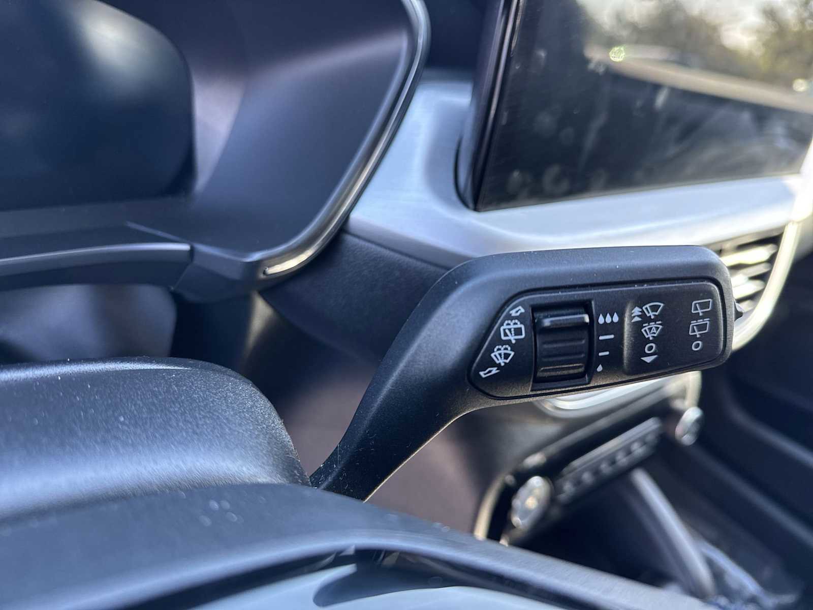 Used 2023 Ford Escape Platinum image 25