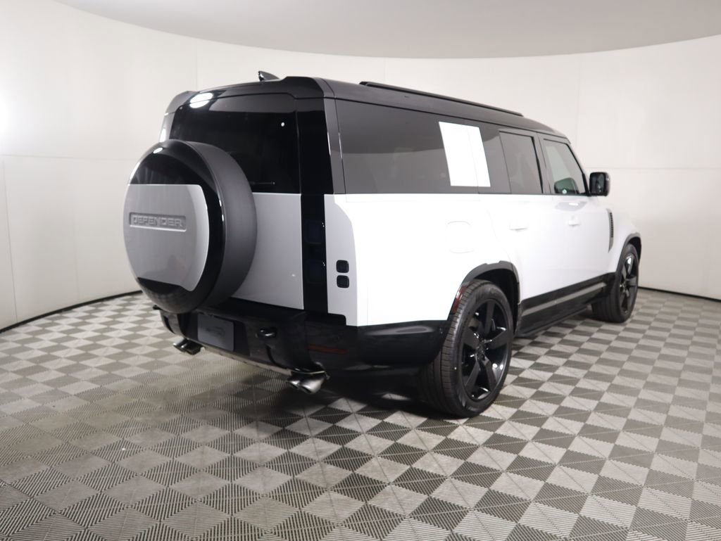 New 2026 Land Rover Defender 130 V8 image 5