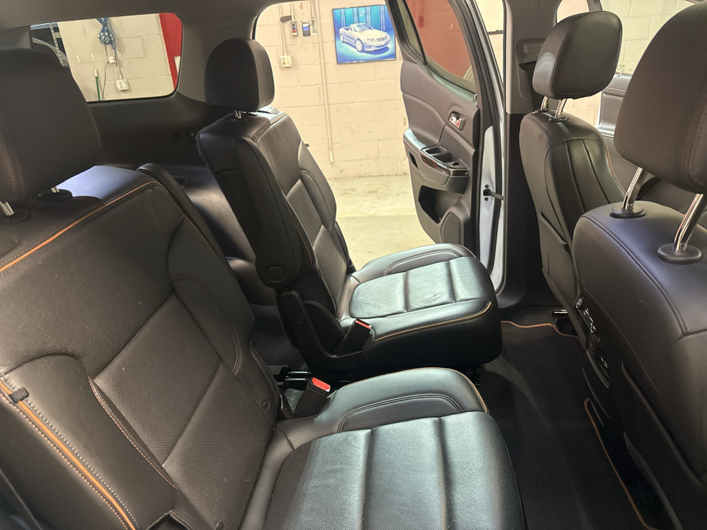 Used 2022 GMC Acadia AT4 w/ Technology Package AWD/4WD image 26