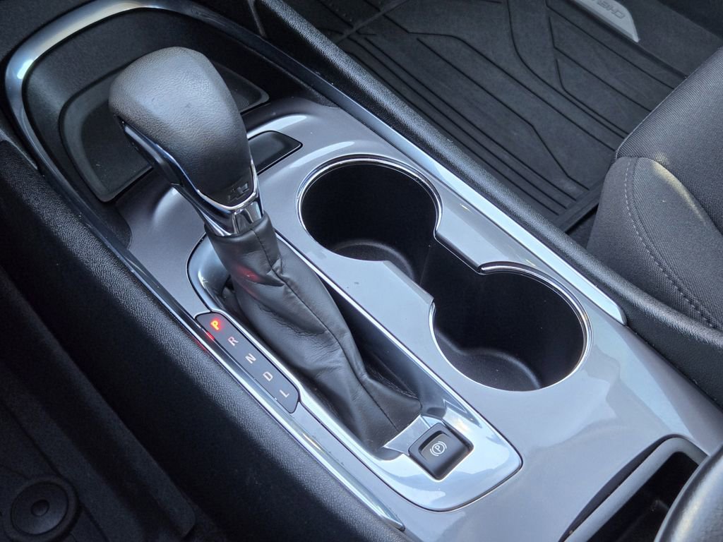 Used 2022 Chevrolet Malibu LT image 25